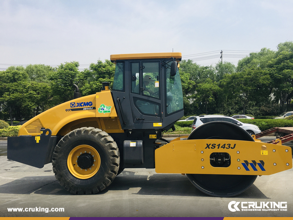 Algeria - 1 Unit XCMG XS143J Road Roller