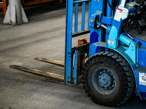 Analysis of Abnormal Forklift Tire Wear and Usage Recommendations