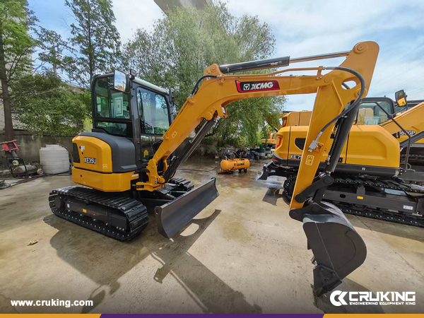 Ecuador - 1 Unit XCMG XE75GA & XE35U Excavator