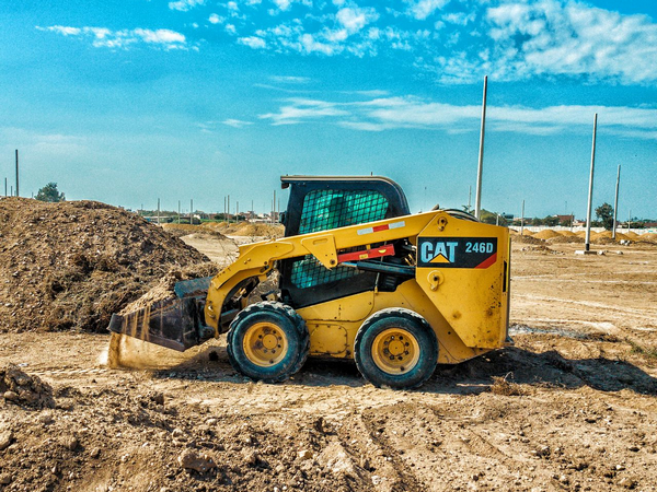How to Optimize Uptime for Compact Track Loaders